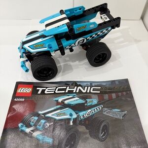 LEGO TECHNIC: Stunt Truck (42059)